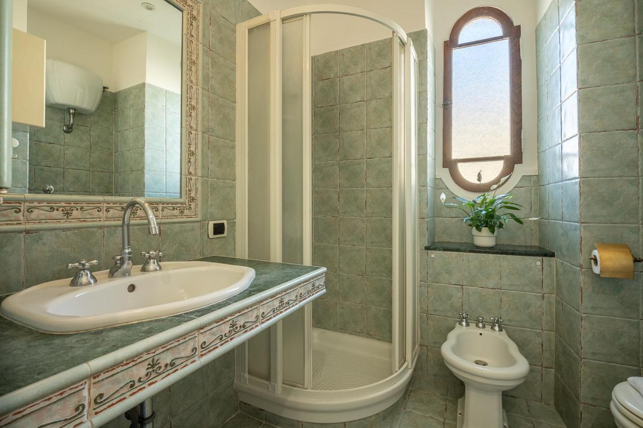 Cesare Vatican Museums Apartment Rom